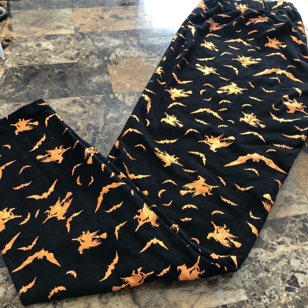 Halloween witch print leggings